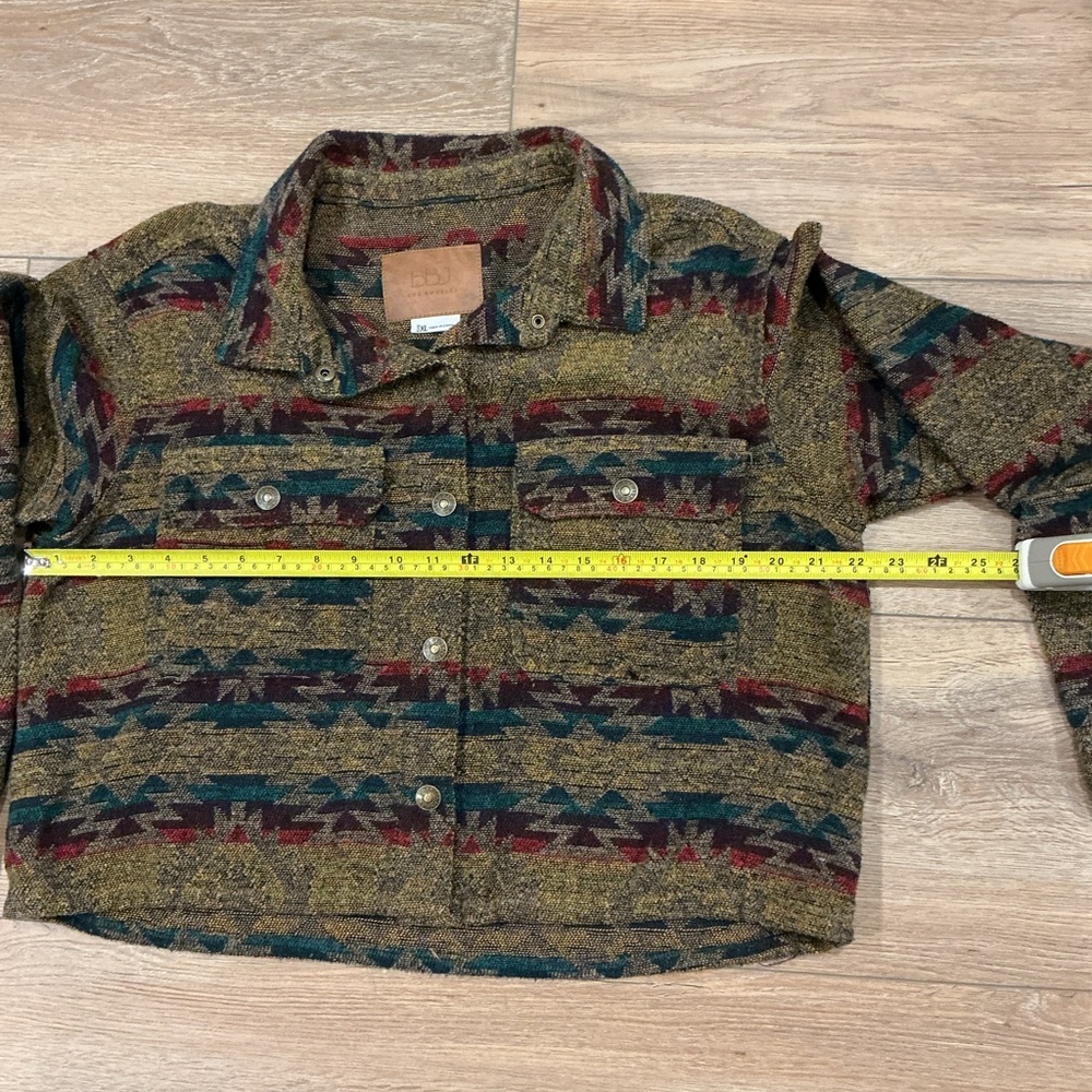 BBJ Los Angeles women’s Aztec Print Knit Snap Cropped Jacket, size XL - Picture 6 of 10